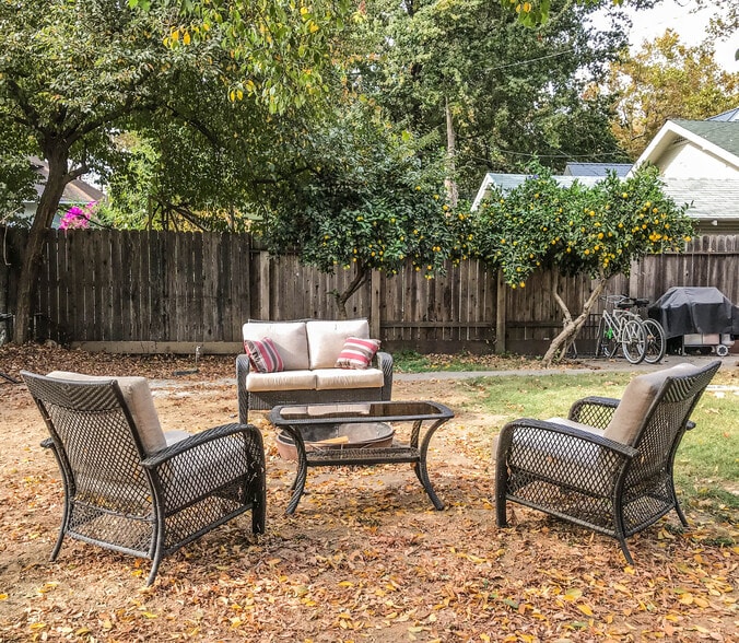 Shared backyard and fire pit - 2612 F St