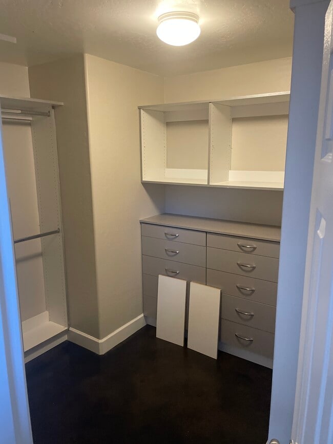 Building Photo - 4339 E Shapinsay Dr