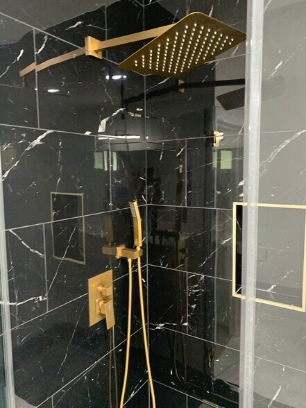 Building Photo - 18919 Liggett St