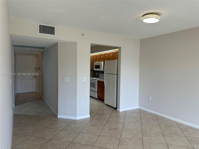 Building Photo - 901 SW 141st Ave