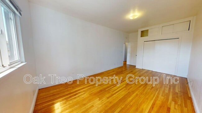 Building Photo - 1648 Russell St