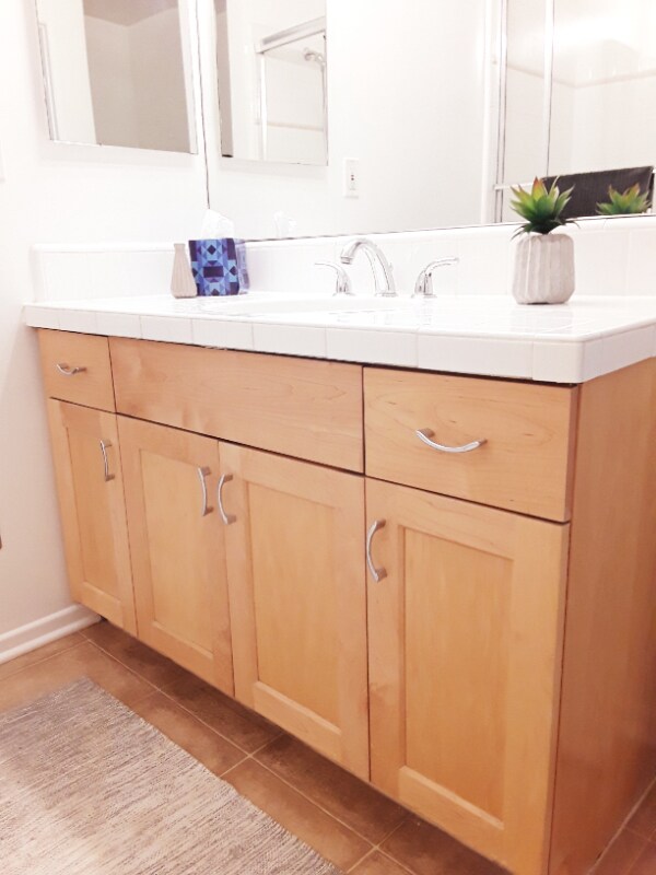 Building Photo - 808-812 Westmount Dr