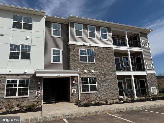 Building Photo - 2204 Prince Hall Dr