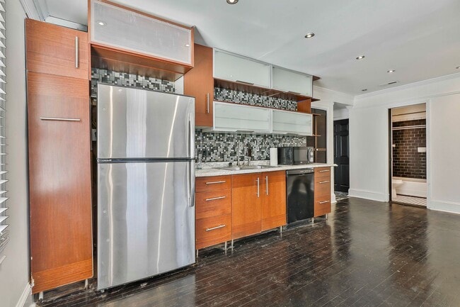 Building Photo - Character-Filled 3BR Home Near Grant Park & Summerhill