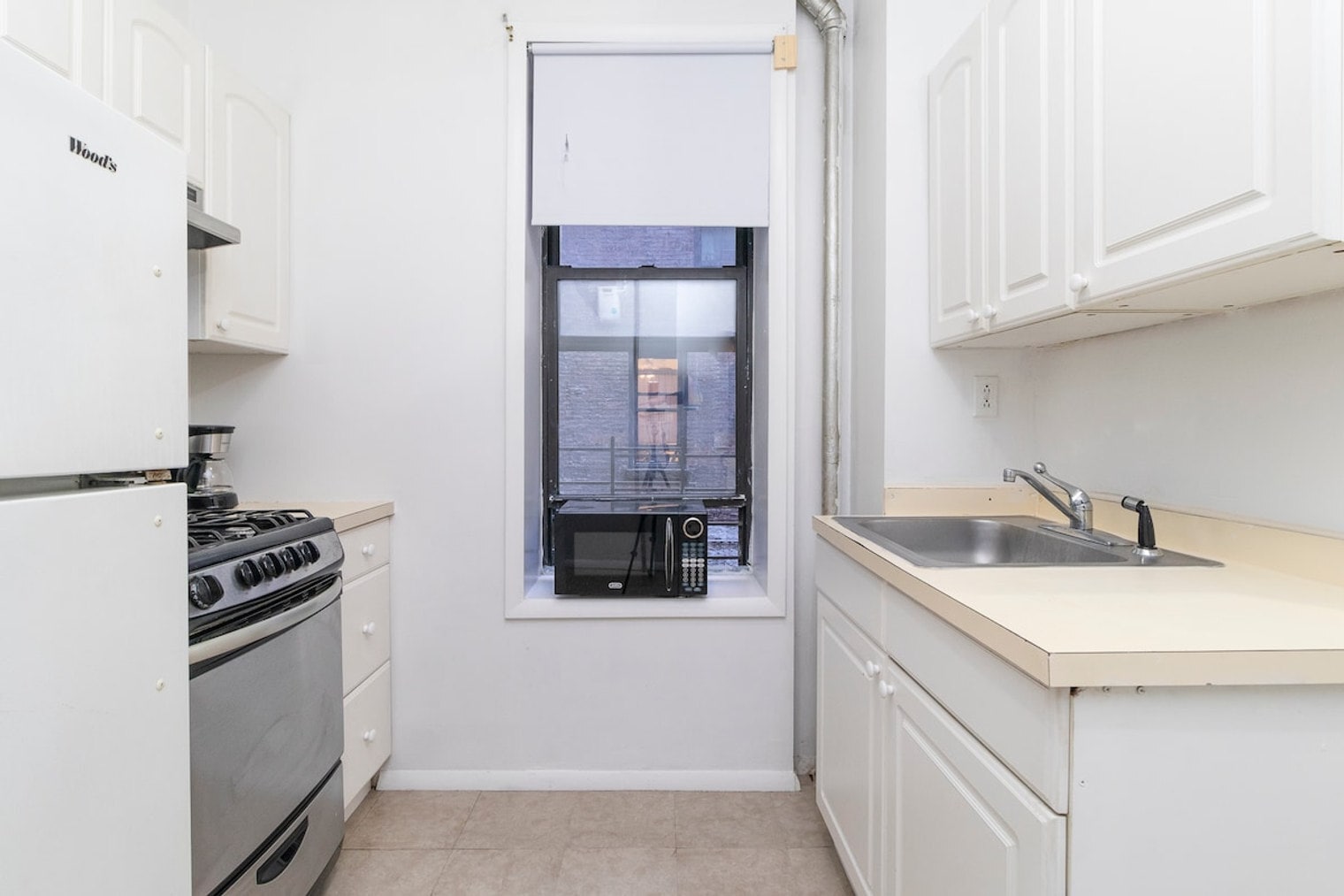 Building Photo - 1213 Park Ave