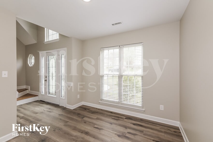 Building Photo - 1620 Winthrop Ln