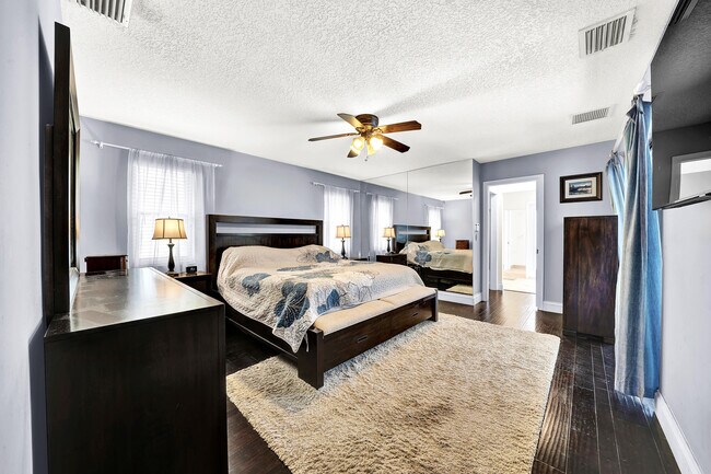 Building Photo - 8633 Vista Del Boca Dr