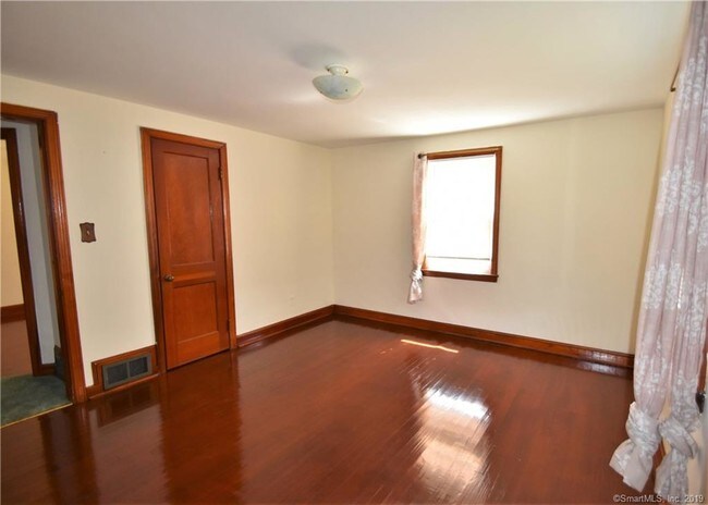 Building Photo - 55 Old Turnpike Rd