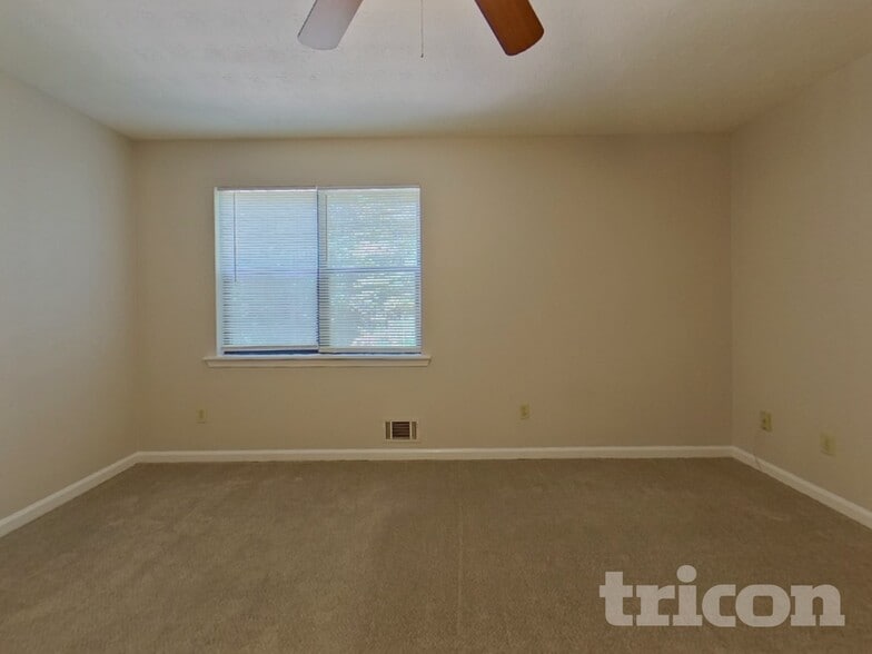 Building Photo - 259 Brooks St