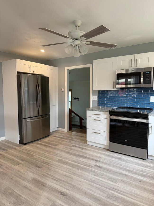 Building Photo - 432 Pepper St