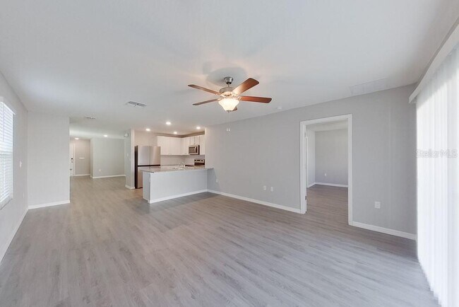 Building Photo - 8656 SW 44th Ct