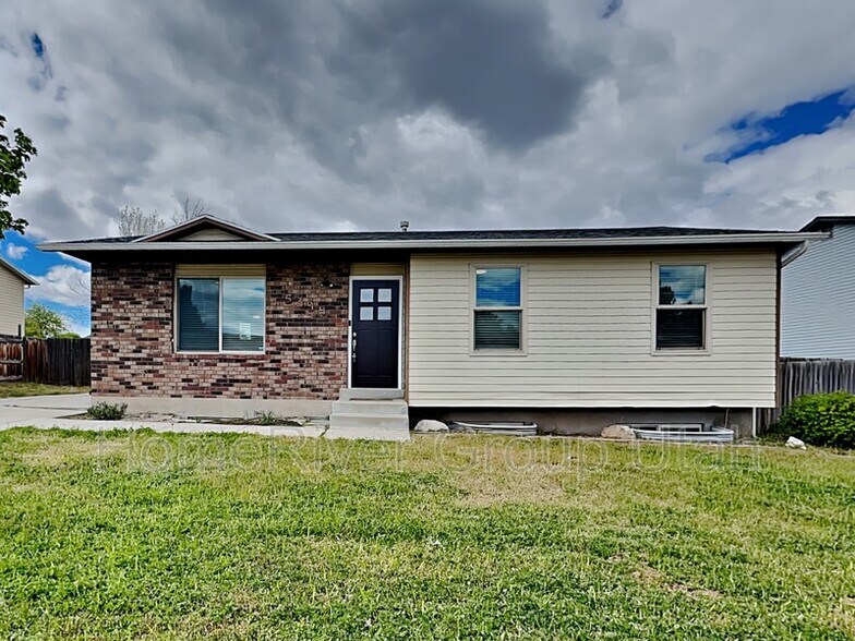 Building Photo - 5394 Cadenza Dr