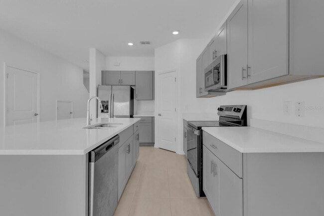 Building Photo - 3010 Canary Ave