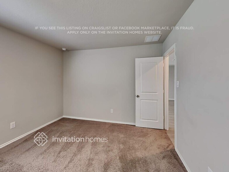Building Photo - 122 Pasadena Pl