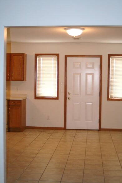 Building Photo - 1715 Northway Dr