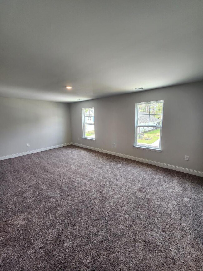 Building Photo - 4044 Dewberry Ln