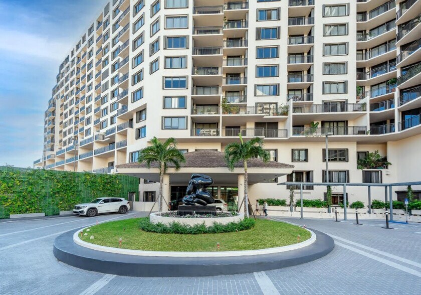 Building Photo - 540 Brickell Key