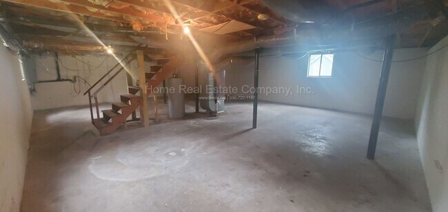 Building Photo - 730 Laurel St