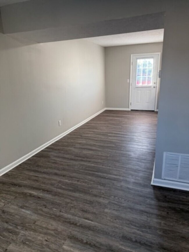 Building Photo - 175 S Killarney Ln
