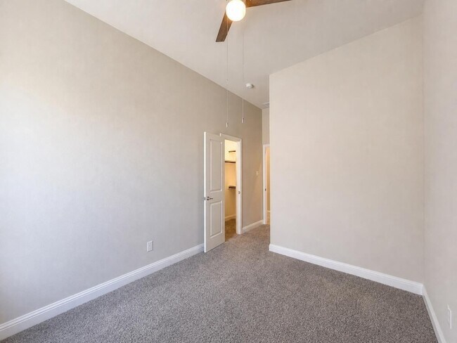 Building Photo - 1017 Greencove Dr