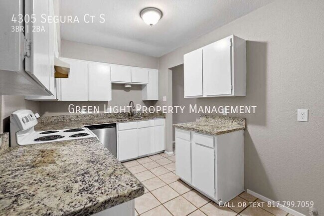 Building Photo - 4305 Segura Ct S