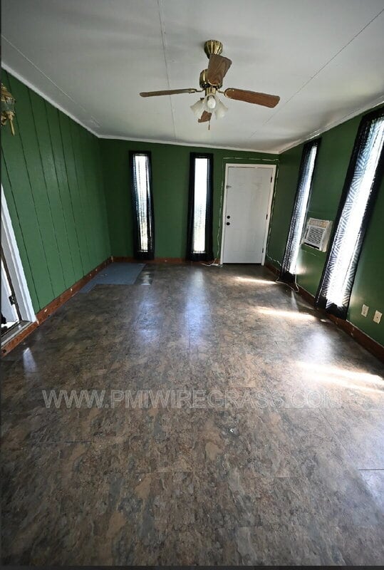 Building Photo - 267 Barbara Dr