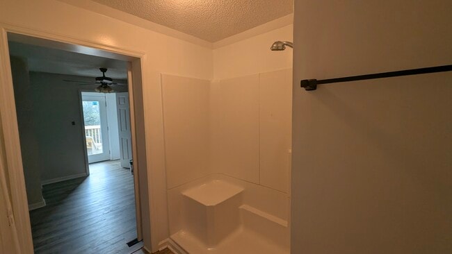 Building Photo - 613 McArthur Blvd