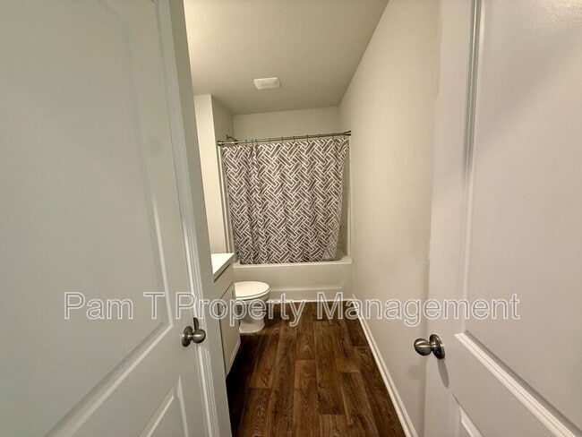 Building Photo - 512 Turpentine Trl