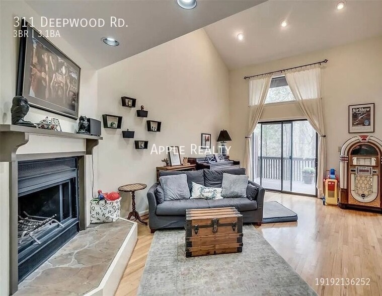 Primary Photo - 311 Deepwood Rd