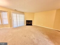 Building Photo - 308 Trinity Ct
