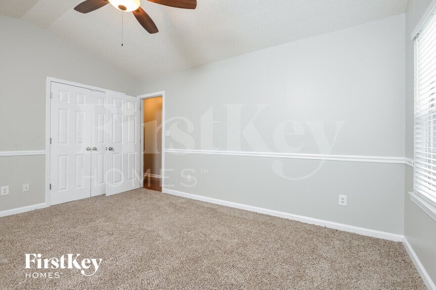 Building Photo - 682 Brandy Dr