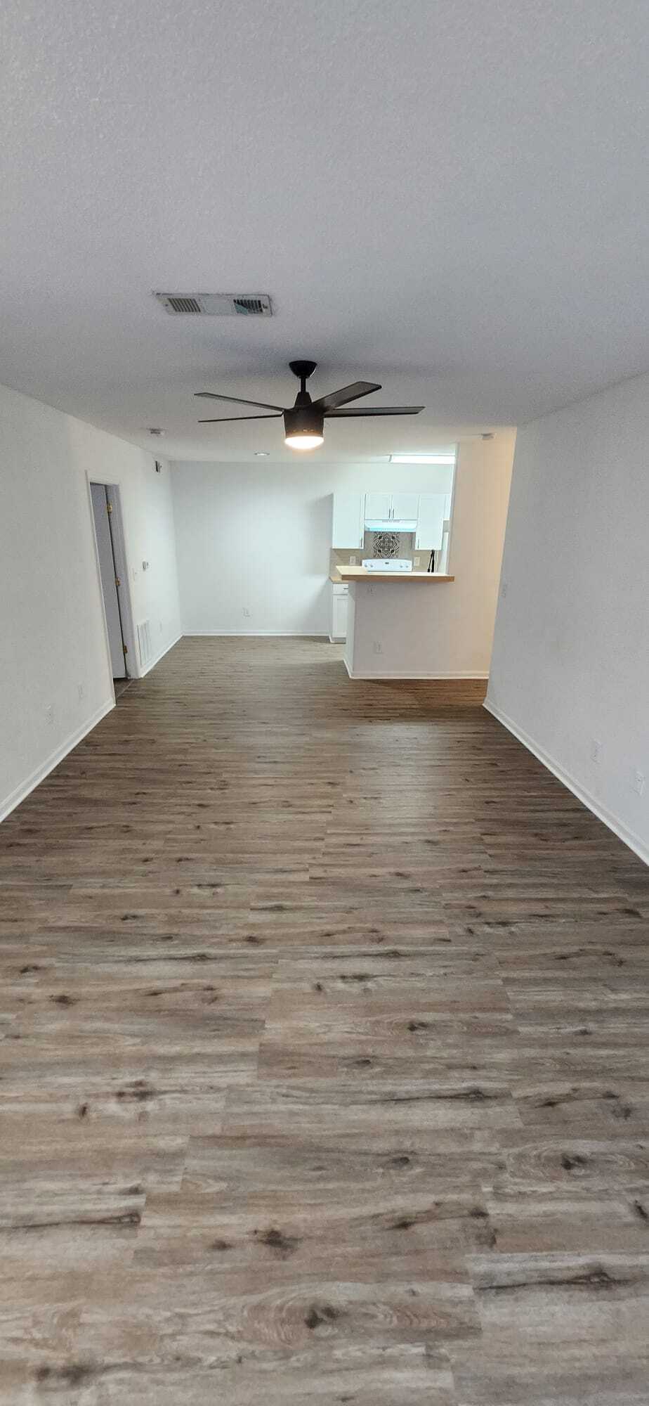 Building Photo - 897 Fording Island Rd
