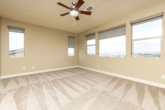 Building Photo - 5bd/3ba, 3969 sq ft Home in Gated Community in Vista!