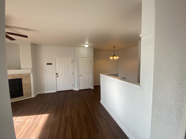 Building Photo - 4451 S Ammons St