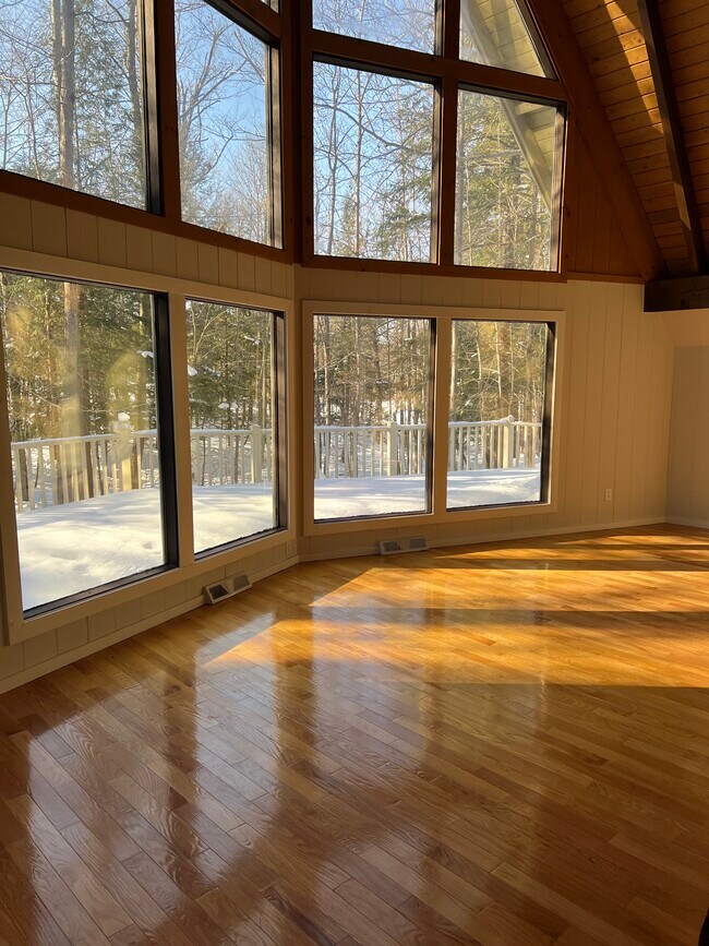 1034 Underhill Rd 1034 Underhill Rd East Aurora NY 14052 Apartment