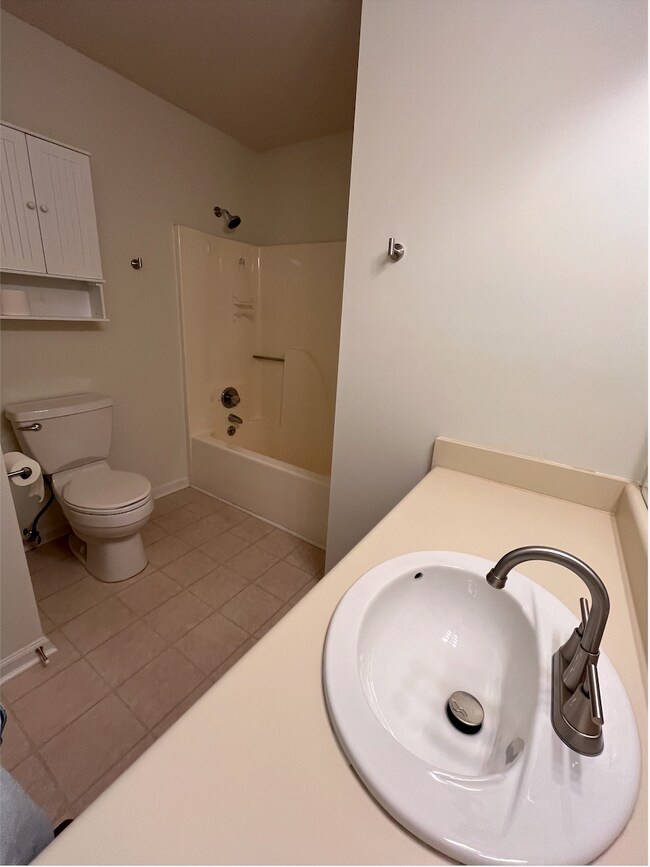 Building Photo - 104 Sparger Springs Ln