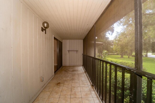 Building Photo - 6 Alcira Ct