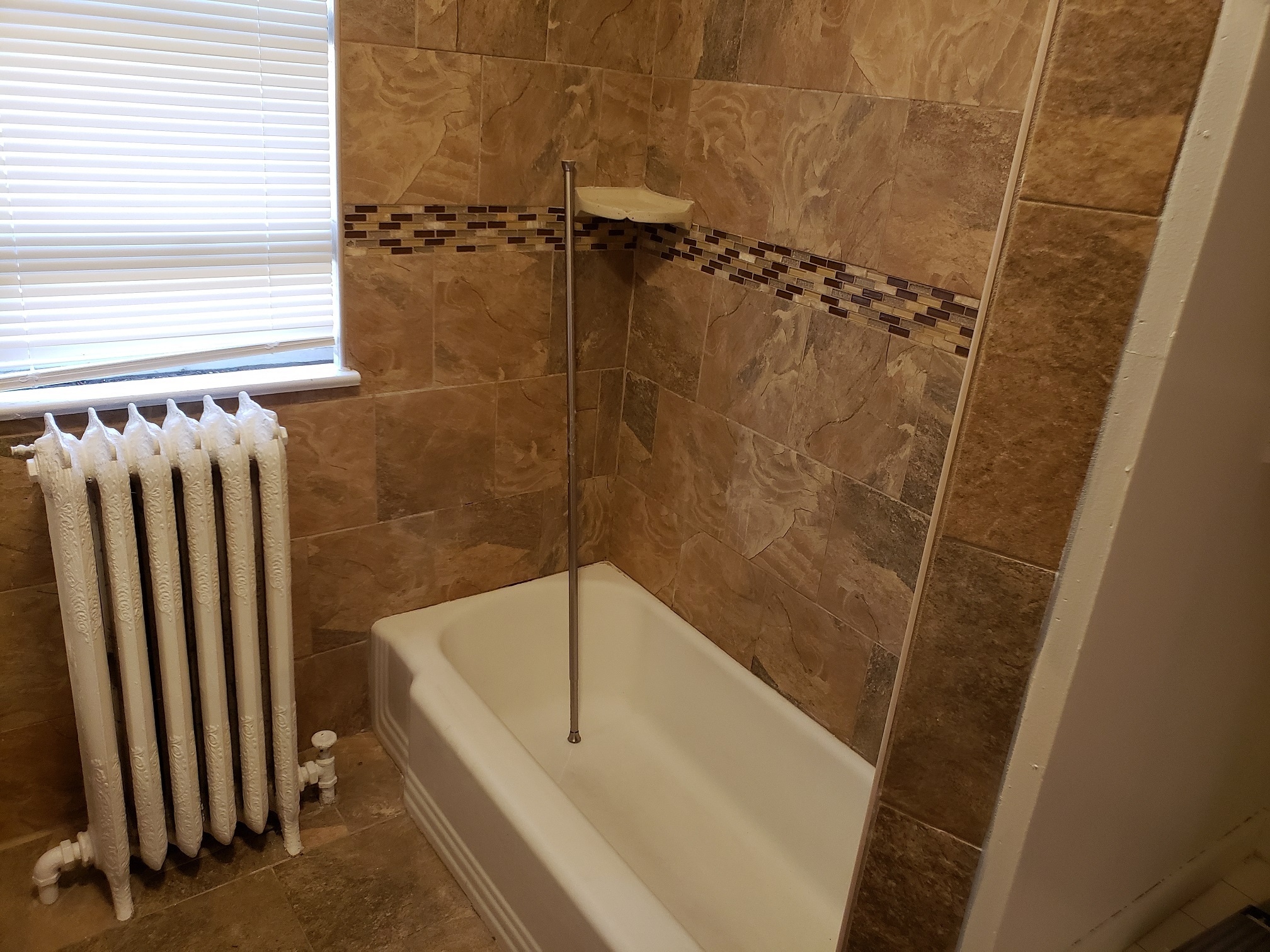 Building Photo - 415 5th Ave SE