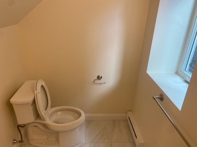 Building Photo - 520 Main St