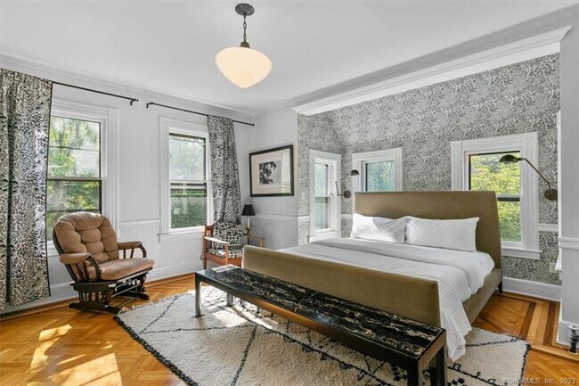 Building Photo - 20 Academy St