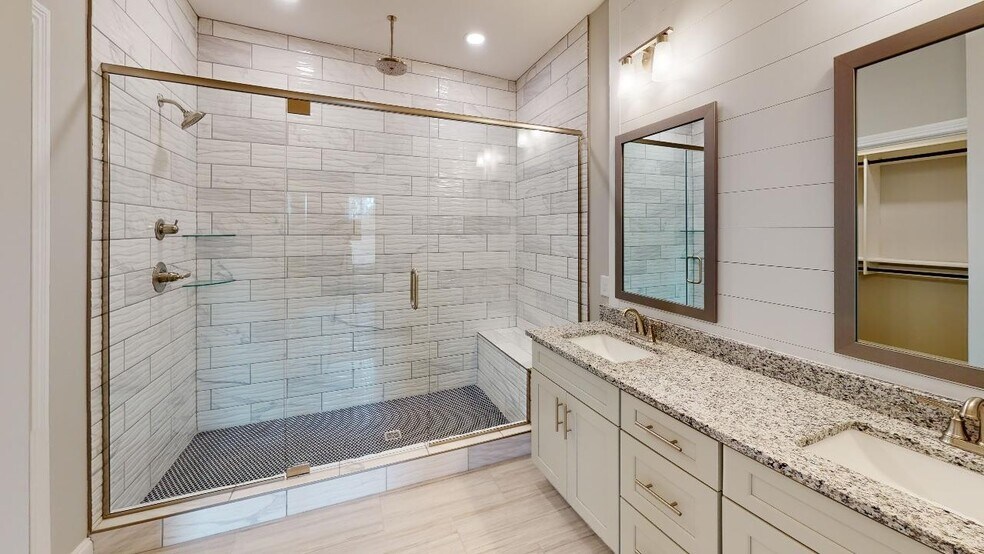 Building Photo - 217 Bluebell Dr