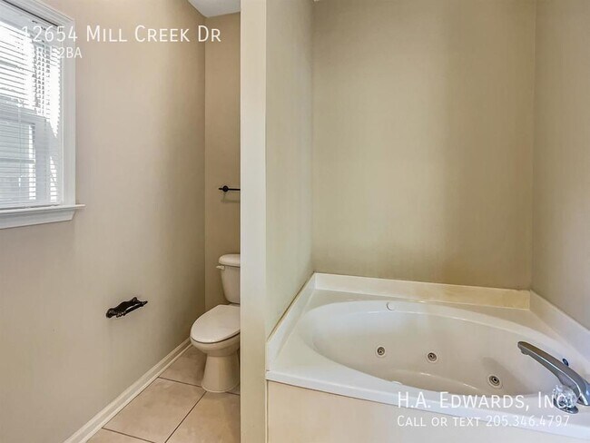 Building Photo - 12654 Mill Creek Dr