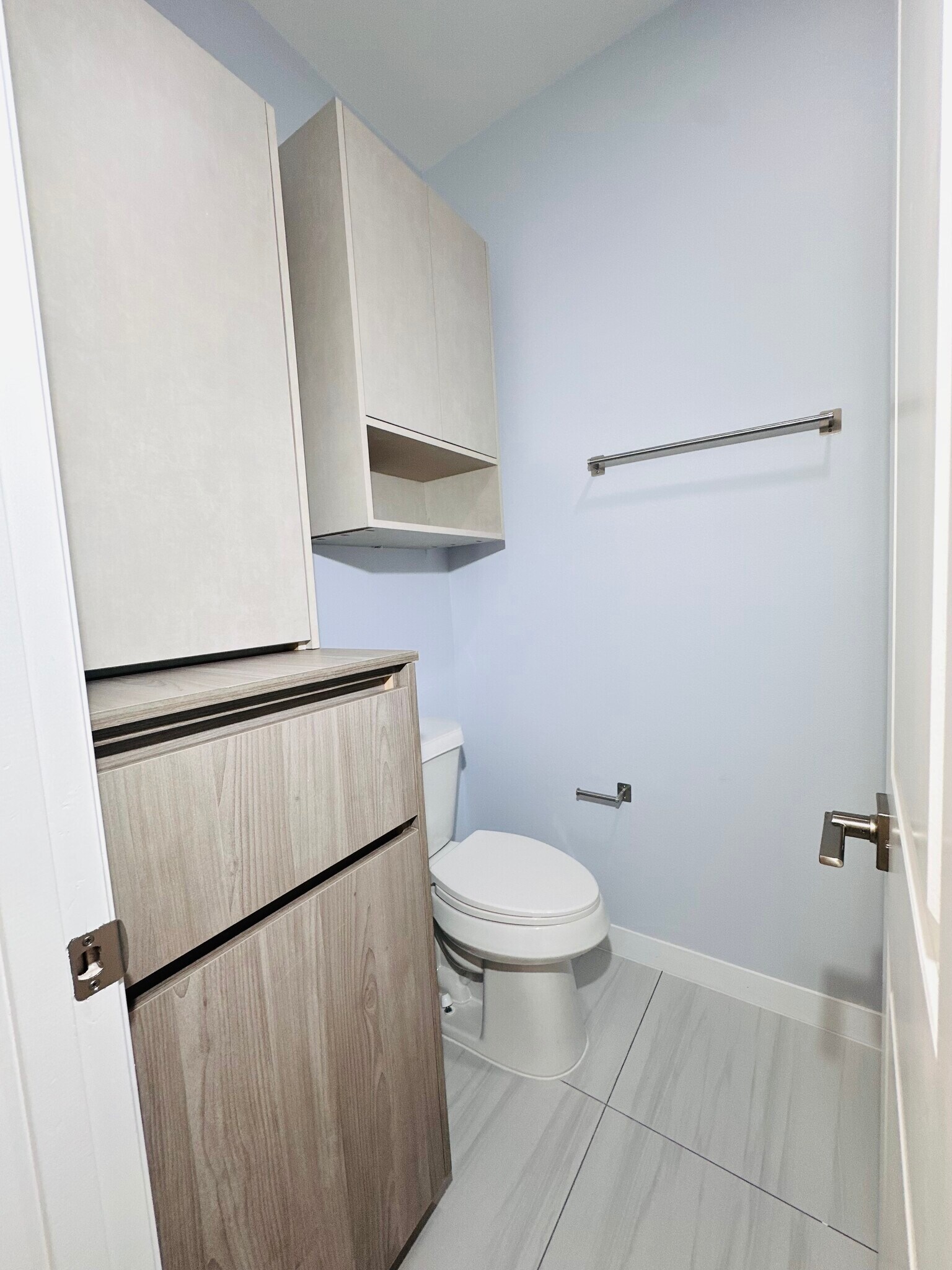 Bath 1 - 11313 N 25th St