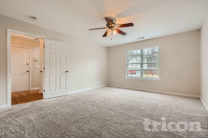 Building Photo - 3160 Brookfield Dr SW