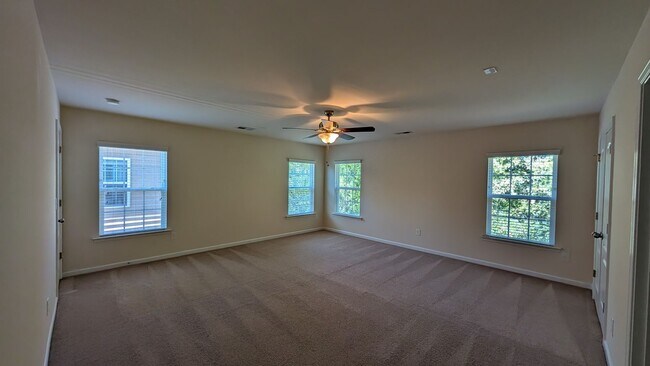 Building Photo - 4848 Pepper Dr
