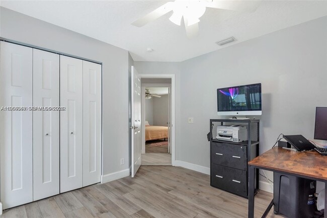 Building Photo - 1800 Water Ridge Dr