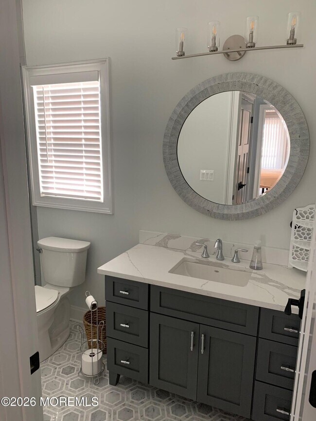 Building Photo - 15 S Surf Rd