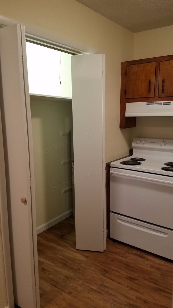 Building Photo - Greenville Apartments