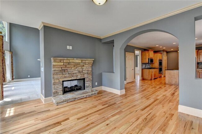 Building Photo - 1515 Boomer Cir