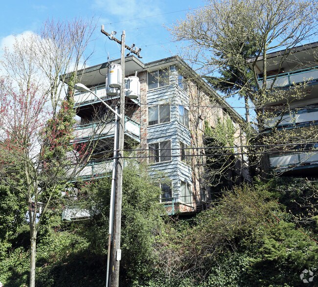 Building Photo - Lar'dee
